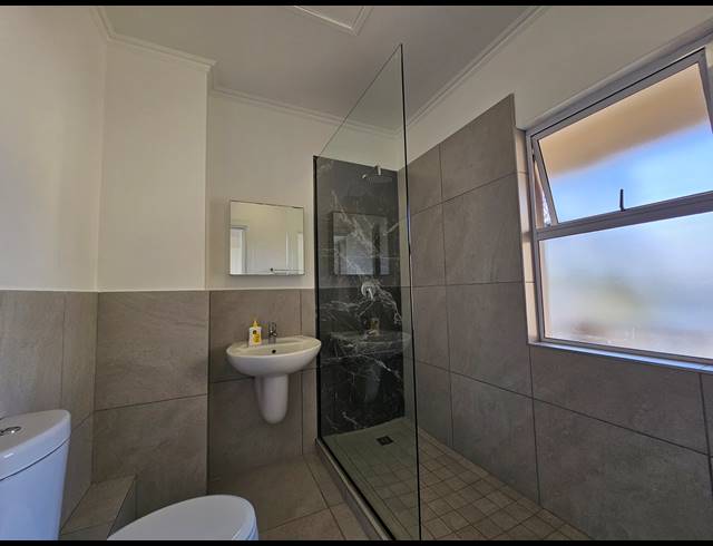 1 BEDROOM APARTMENT TO LET IN MANOR ESTATES